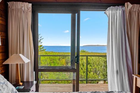 Photo of property in 14 Penguin Street, Leigh, Warkworth, 0985