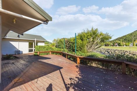 Photo of property in 21 Captains Close, Waikawa, Picton, 7220