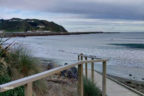 Photo of property in 8/218 Onepu Road, Lyall Bay, Wellington, 6022