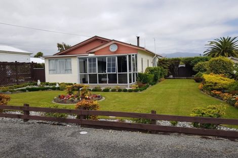 Photo of property in 22 Roebuck Street, Westport, 7825