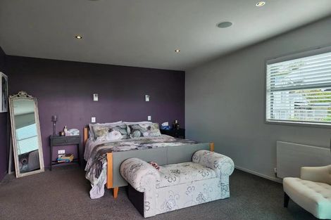 Photo of property in 46 Victoria Road, New Plymouth, 4310