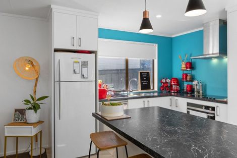 Photo of property in 6a Pokapu Place, Bethlehem, Tauranga, 3110