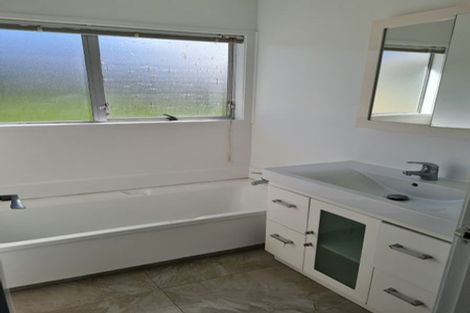 Photo of property in 5 Peguero Place, Totara Heights, Auckland, 2105