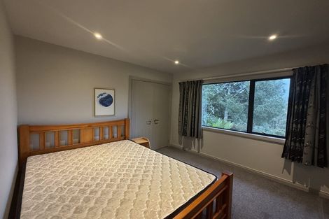 Photo of property in 40 Hiwihau Place, Glenfield, Auckland, 0629