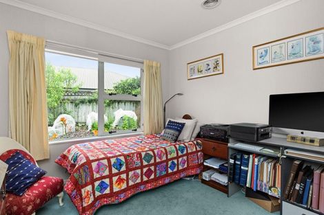 Photo of property in 11 Kingsgate Avenue, Havelock North, 4130