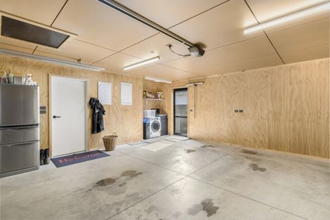 Photo of property in 42 Mary Street, Winton, 9720