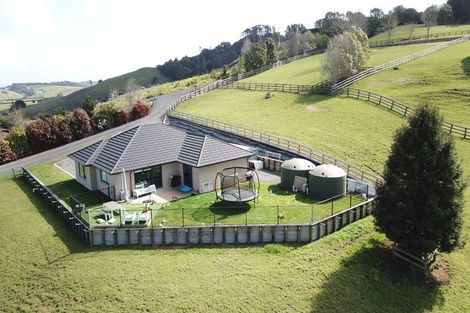 Photo of property in 93 Cameron Town Road, Pukekohe, 2678