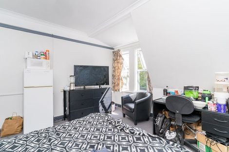Photo of property in 39 Royal Terrace, Dunedin Central, Dunedin, 9016