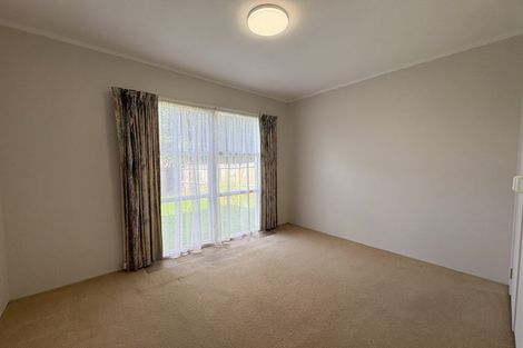 Photo of property in 54 Beechdale Crescent, Pakuranga Heights, Auckland, 2010