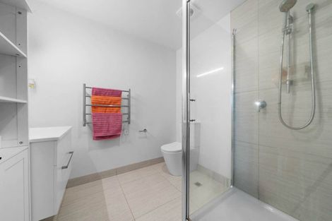Photo of property in 4 Te Puketoka Lane, Mangere, Auckland, 2022