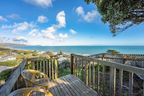 Photo of property in 52 Forest Road, Raumati South, Paraparaumu, 5032