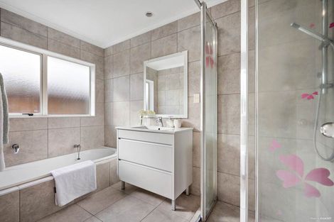 Photo of property in 50 Huntington Drive, Huntington Park, Auckland, 2013