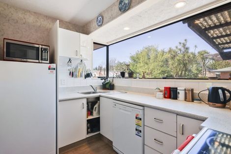 Photo of property in 32 Victoria Street, Oxford, 7430