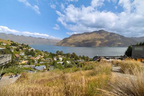 Photo of property in 64 Dart Place, Fernhill, Queenstown, 9300