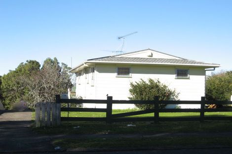 Photo of property in 28 Innismara Avenue, Wattle Downs, Auckland, 2103