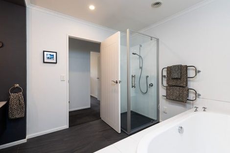 Photo of property in 2 Aratia Way, Richmond, 7020