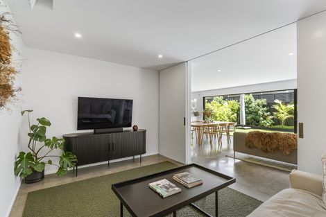 Photo of property in 35a Montgomery Avenue, Belmont, Auckland, 0622