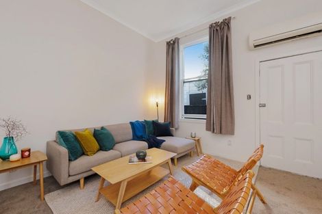 Photo of property in 84 Tinakori Road, Thorndon, Wellington, 6011