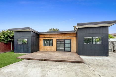 Photo of property in 17 Mclellan Place, Ilam, Christchurch, 8041