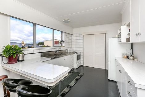 Photo of property in 48 Crownhill Street, Spotswood, New Plymouth, 4310