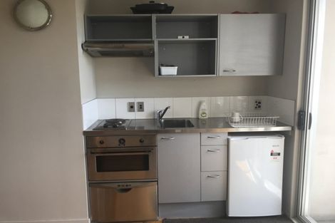 Photo of property in Scotia Tower Apartments, 7c/8 Scotia Place, Auckland Central, Auckland, 1010