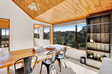 Photo of property in 28 Pararewa Drive, Whalers Gate, New Plymouth, 4310