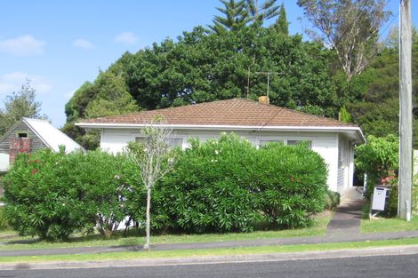 Photo of property in 21 Le Roy Terrace, Birkenhead, Auckland, 0626