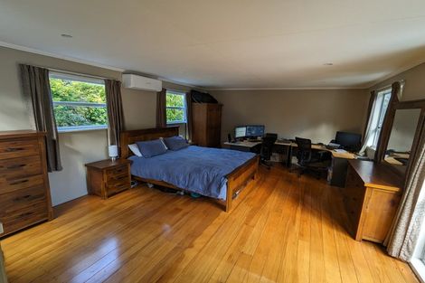 Photo of property in 75 Gillespies Road, Birchville, Upper Hutt, 5018