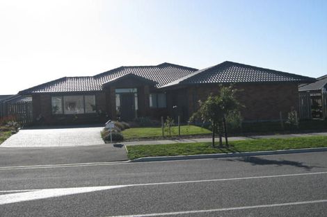 Photo of property in 33 Rolleston Drive, Rolleston, 7614