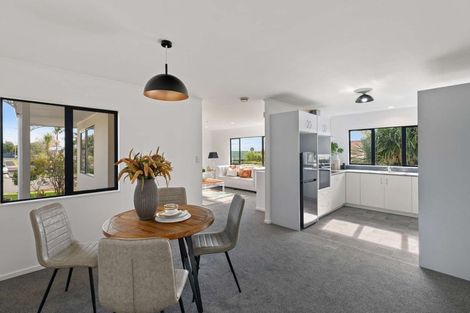 Photo of property in 19 Lasque Place, Glen Eden, Auckland, 0602