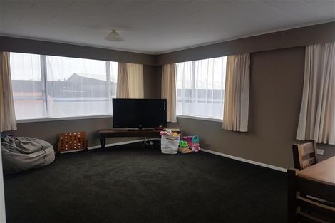 Photo of property in 2/323 Saint Aubyn Street, New Plymouth, 4310