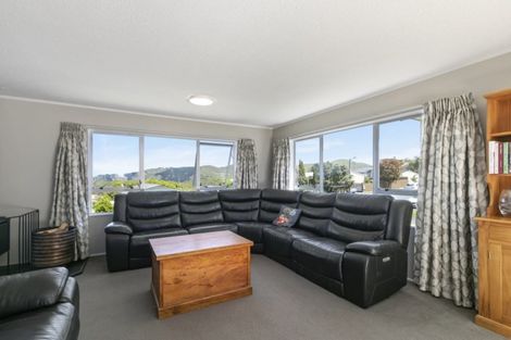 Photo of property in 14 Kaitangata Crescent, Kelson, Lower Hutt, 5010