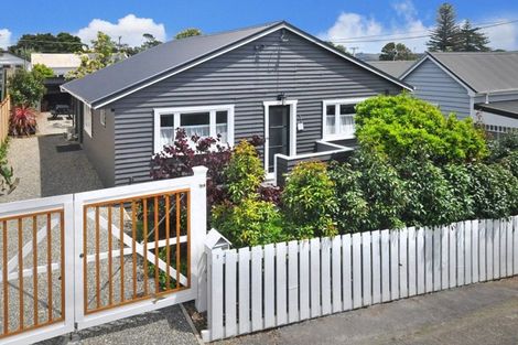 Photo of property in 3 Karaka Street, Helensville, 0800