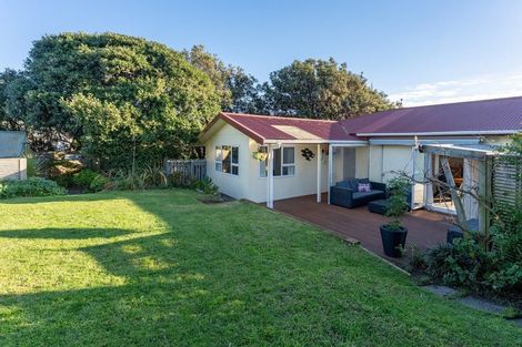 Photo of property in 50 Moana Street, Otaki Beach, Otaki, 5512