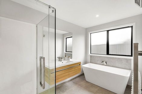 Photo of property in 96 Eriksen Road, Te Awa, Napier, 4110