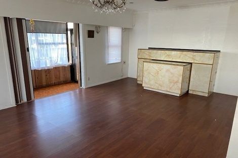 Photo of property in 423 Pakuranga Road, Pakuranga Heights, Auckland, 2010