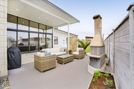 Photo of property in 9 Roka Street, Bell Block, New Plymouth, 4312