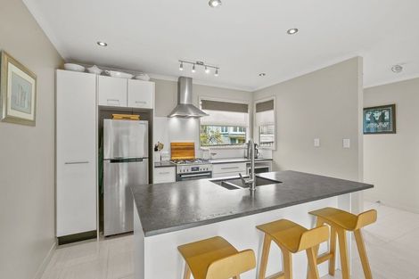 Photo of property in 32b Gilbert Street, New Plymouth, 4310