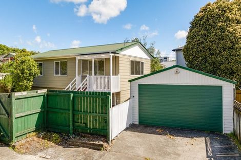 Photo of property in 2 Netherlands Avenue, Kelston, Auckland, 0602