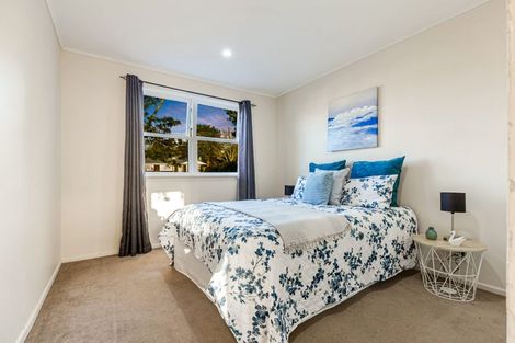 Photo of property in 37 Kamara Road, Glen Eden, Auckland, 0602