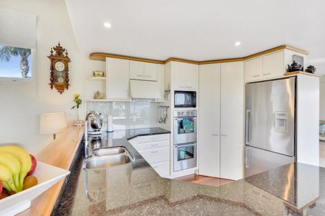 Photo of property in 10 Takutai Avenue, Bucklands Beach, Auckland, 2012