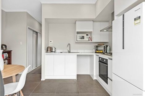 Photo of property in 30 Kauri Amber Road, Westgate, Auckland, 0614