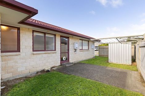 Photo of property in 16 Orlando Way, Kelvin Grove, Palmerston North, 4414