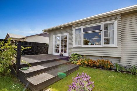 Photo of property in 99 Heretaunga Street, Palmerston North, 4414