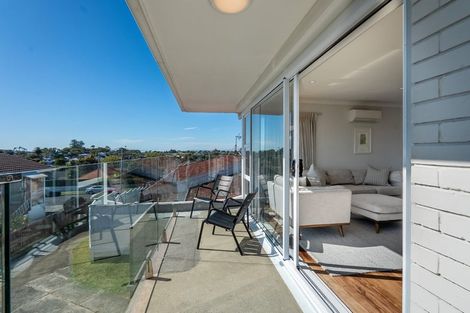 Photo of property in 3/7 Onepoto Road, Hauraki, Auckland, 0622