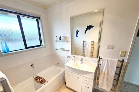 Photo of property in 106 Benjamin Place, Matarangi, Whitianga, 3592