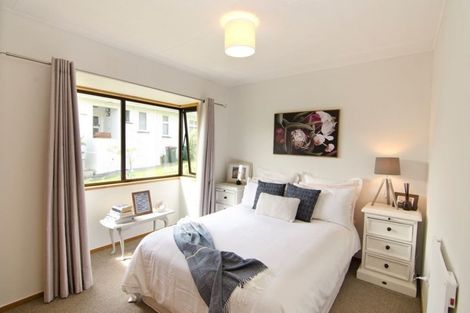 Photo of property in 43 Cheviot Street, Roxburgh, 9500