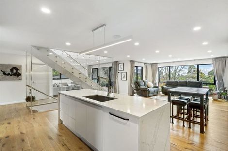 Photo of property in 10a Aberdeen Road, Campbells Bay, Auckland, 0620