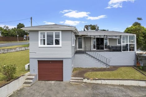 Photo of property in 21 Parrs Cross Road, Henderson, Auckland, 0612
