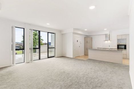 Photo of property in 8/130 Stancombe Road, Flat Bush, Auckland, 2016